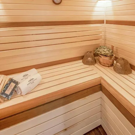 Baltic Village * Damp